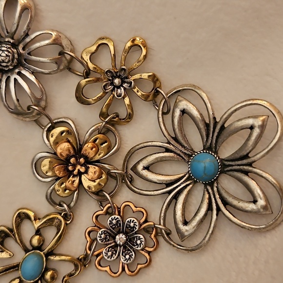 Vintage Mixed Metal Flower Cluster Bib Chain Necklace - Picture 4 of 6